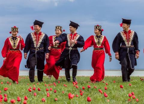 Калмыки (описание народа, проживающего в России по ОДНКНР)
