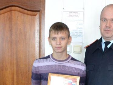 В жизни есть место подвигу. Мальчик смог спасти жизни его мамы и сестры во время ДТП